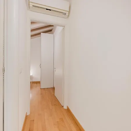 Davide Flat - 15 Min From Venice & Free Parking Apartment *